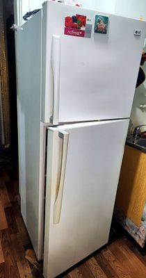 Холодильник LG 170cm в отличном состоянии, дёшево .