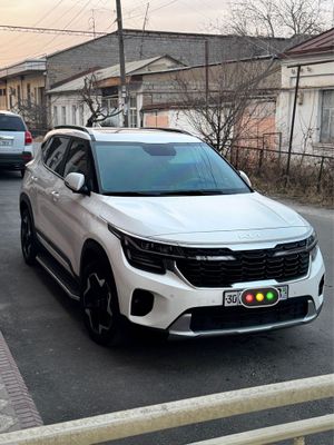 KIA SELTOS 2023 restyling 3 poziciya