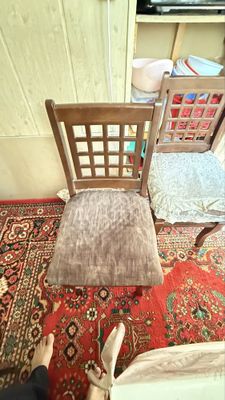 Продается стулья в отличном состояние. 6 штук