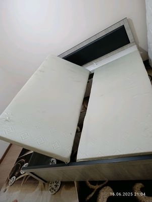 кровать двух спальная