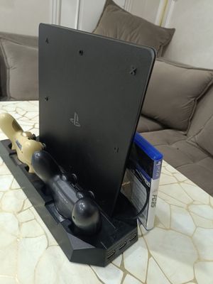 Playstation PS4, Slim