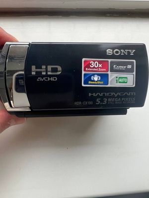 Видеокамера Sony HDR-CX190E