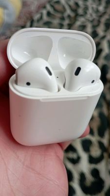 Airpods 2nd (Generation)