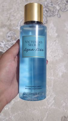 Victoria’s Secret aqua kiss
