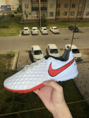 Nike tiempo yengi 150.000 som skidka
