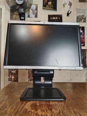 Монитор HP 1440x900