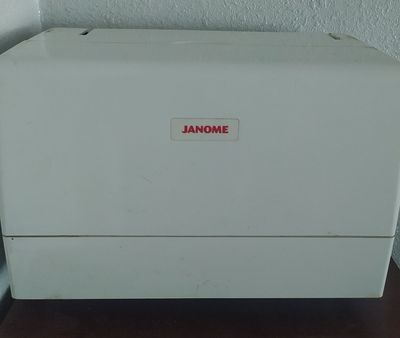 Janome mashinka (vishifka)