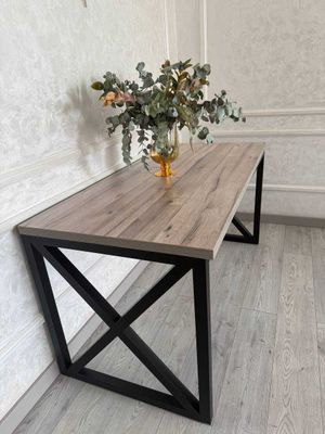 Продаётся стол в стиле Loft