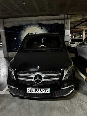 Продаётся почти новый Mercedes-Benz V 250 long