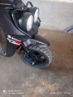 Miniun 150 kub skuter sotiladi