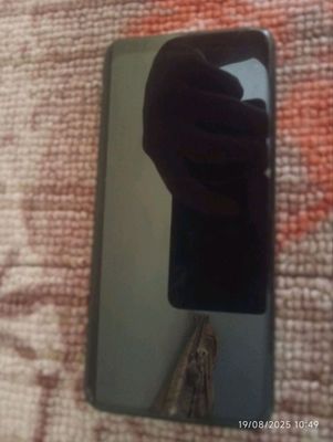 samsung a20 ishlasi yaxsh karobga yoq