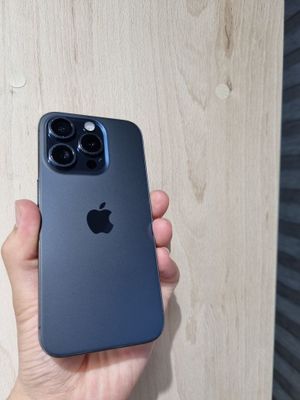 iphone 15 pro blue