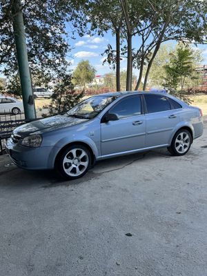 Lasetti 1.8 2012 yil