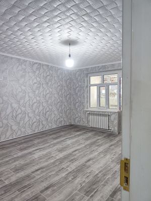 Продаю г Янгиюль 2/1/2 кирпич