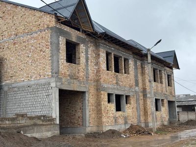 Uchastka sotiladi