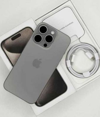 Iphone 15 Pro. Karobkaga dokument.