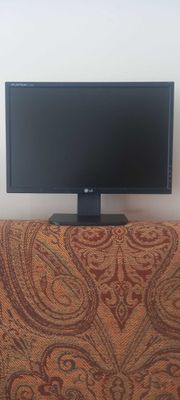 Манитор LG Flatron