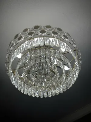 Зрустальная люстра