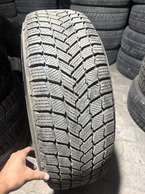 MICHELIN CANADA 235/55/19 snow sav