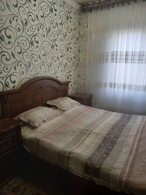 Срочно здаеться квартира 2-комнатная в городе чирчике 10микрораеоне