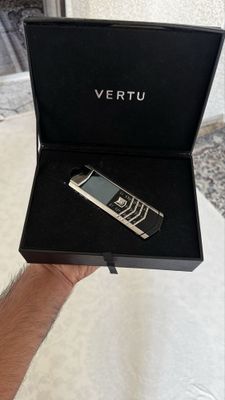 vertu signature zor sastayanya