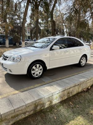 Lasseti 1.6 probeg 250.000 km gaz 4- pokoleka