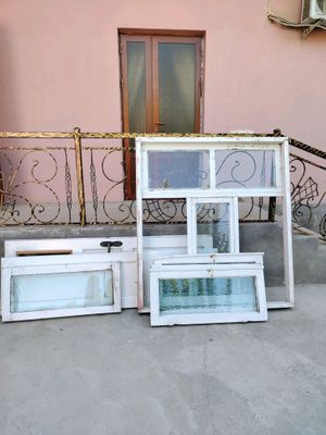 СРОЧНО продаются 2 окна и 1 дверь