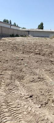 Nazarbek kamitern mahallasida quruq yer sotiladi
