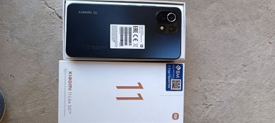 Xiaomi 11 lite 5G сотилади холати янгидай турибти