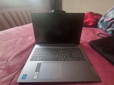 Lenovo notebook yengi xali
