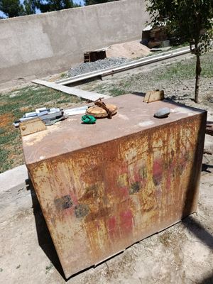 Железный бак сотилади