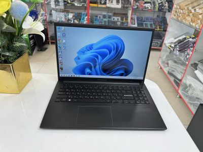 asus ryzen 5 7520 (i5-13) holati zor 8/512 ssd lik IT va grafikalarga