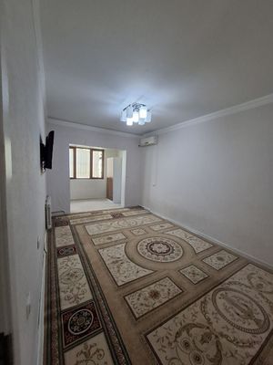 Аренда ! Срочно! Юнусабад 10кв 2/5/5 чистая 400у.е +50% комиссия