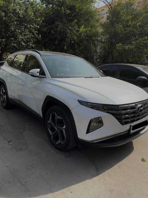 Hyundai Tucson High-Tech 2.0 MPI 6AT 4WD