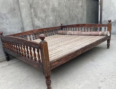 Tapchan kravat sotiladi