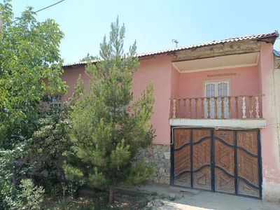 Hovli sotiladi 6 sotix kvartra moshin barter bor