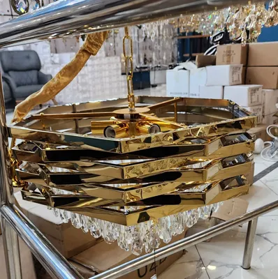 Lustra gold 55 sm srochna sotiladi