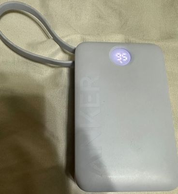 Anker Power Bank 2000 mAh built in Type C cable