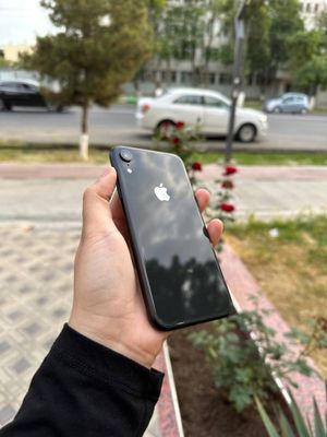 iPhone XR черный