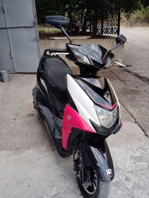 Kavasaki skuter 150 kub