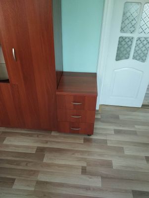 Продается тумбочка бу