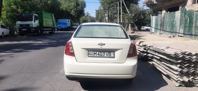 Chevrolet lacetti2