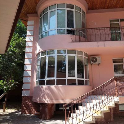 Дом-офис м.Буюк Ипак Йули ч/х Салом 7-комн 600 м² 2-этажа 6-соток