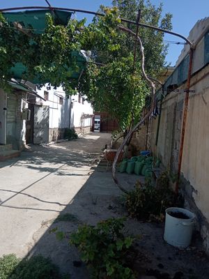 Ваенный городокда уй сотилади