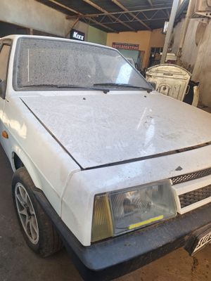 Vaz 2109 sotladi