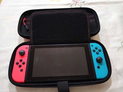 Продается nintendo switch v1