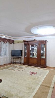 Госпитальный ул.Айбек МЦ Шох 4-комн 9/9 180 м² 2 с/у ремонт меб/тех