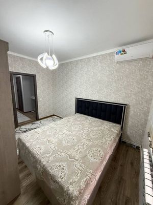Срочно здаеться квартира в Аренду чирчике районе Наваи центре