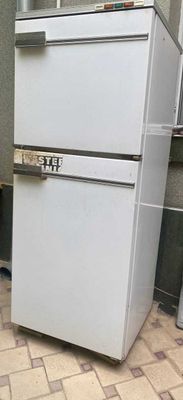 Продается холодильник бирюса старый в рабочем состоянии