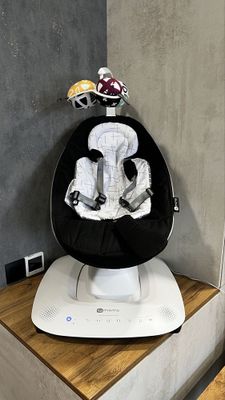 Электрокачели 4moms MamaRoo5 Black